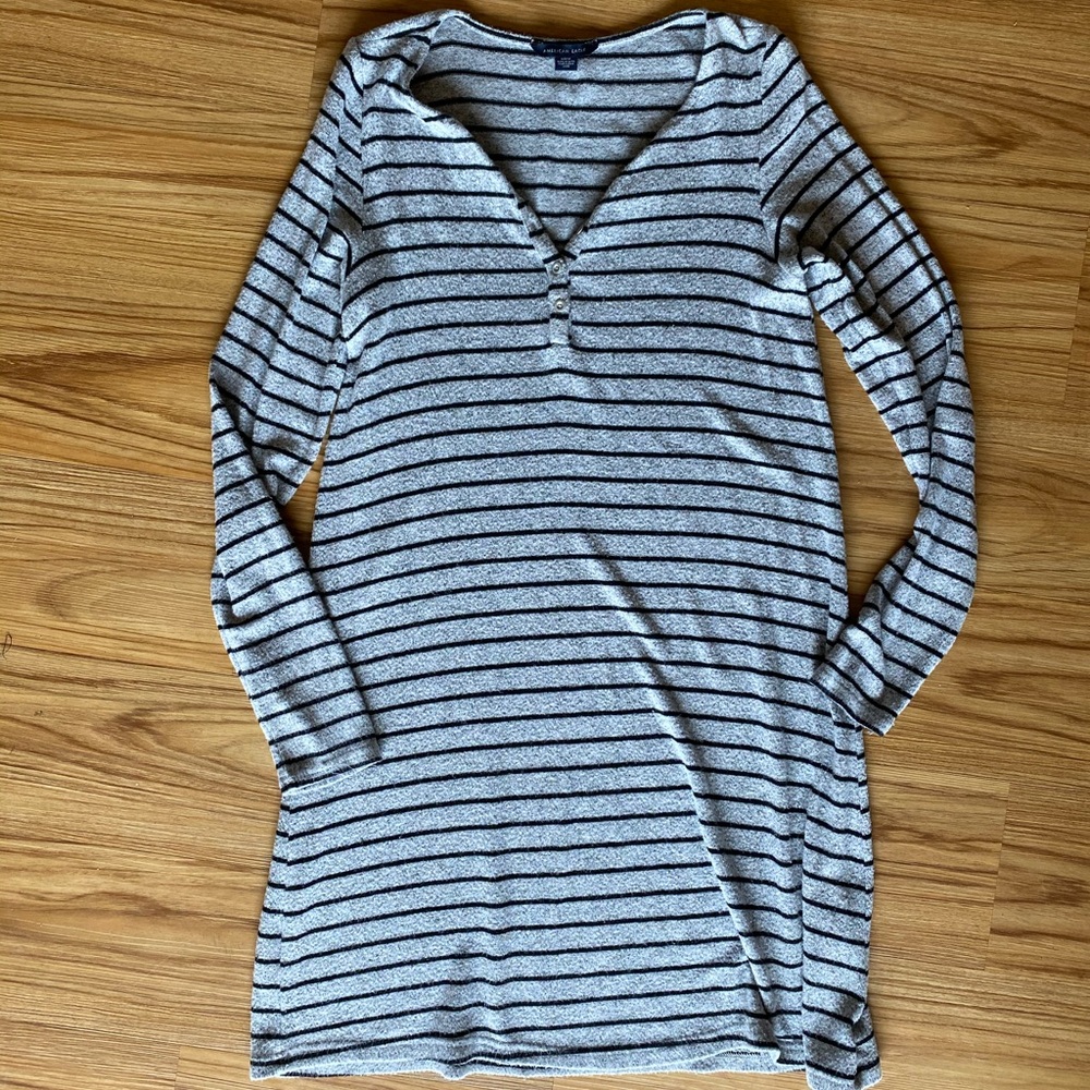 American eagle Henley dress